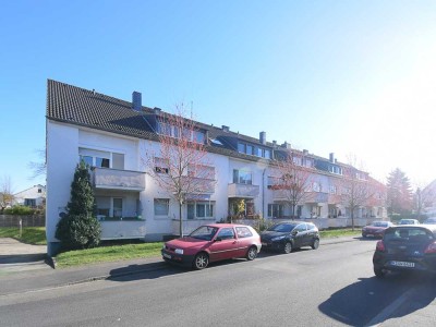 Freie 1-Zimmer-Wohnung mit Garage und Balkon in Köln Porz-Ensen