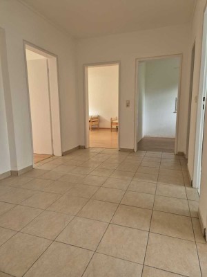 4 Zimmerwohnung mit Balkon