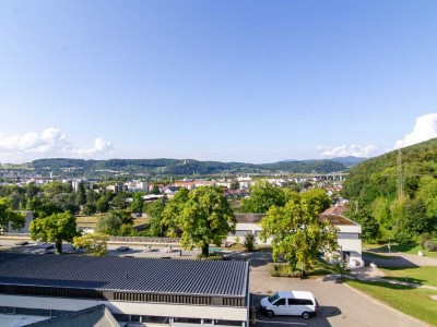 Lichtdurchflutetes Penthouse auf dem Hünerberg mit großer Dachterrasse und herrlicher Aussicht