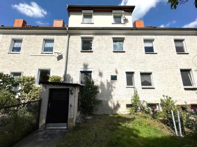 Charmantes 20er Jahre Reihenhaus mit Garten und Garage