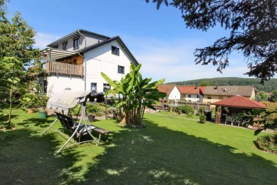 Großzügiges Haus mit großem Garten Grundstück für mehrere Möglichkeiten und Zukunftspläne
