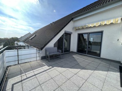 Lichtdurchflutete+großzügige Wohnung mit gr. Sonnenterrasse (4Zi. möglich)!!!