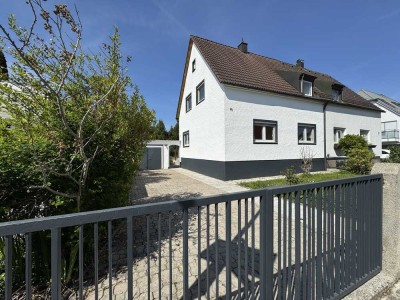 Einmalige Chance in beliebter Lage! DHH mit Potential zur Selbstverwirklichung.