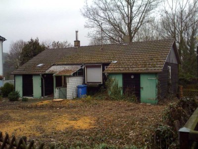 Rodderberg, renovierungsbedürftiges  Doppelholzhaus auf attraktivem Grd.