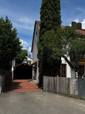 Modernisierte Doppelhaushälfte in ruhiger Lage von Oberroth – ein Zuhause zum Wohlfühlen