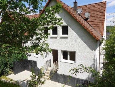 Moderne Wohnung mit Terrasse