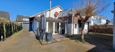 Haus mit großem Grundstück und Werkstatt in Bocholt
