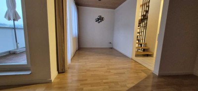 Modernisierte 3-Zimmer Maisonette Wohnung mit Balkon und Einbauküche in Uhingen