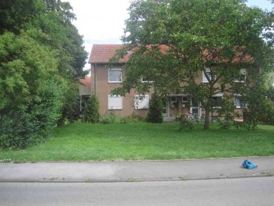 Hier macht wohnen Spaß: Zweifamilienhaus in ansprechender Lage