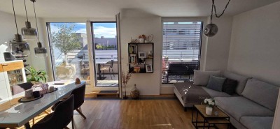 Komplett möblierte DG-Maisonette ohne Schrägen mit 3 Terrassen