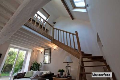 Moderne Villa mit Einliegerwohnung in sehr guter Wohnlage