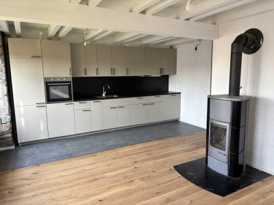 Einzigartiges renoviertes 3-ZKB-Haus im Herzen von Zwingenberg mit Kamin in zentraler Lage