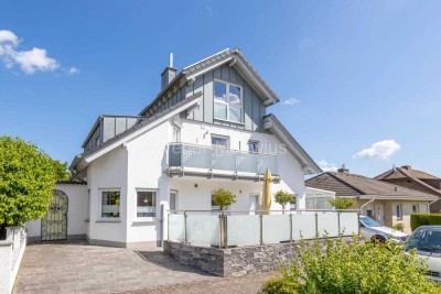 Freistehend + topgepflegt:
2-Parteienhaus mit gehobener
Ausstattung u. v. m.
