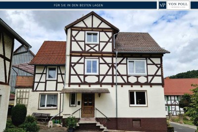 Gepflegtes Einfamilienhaus mit Obstgarten und Scheune