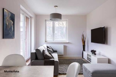 + 3-Zimmer-Wohnung nebst Balkon und Stellplatz +