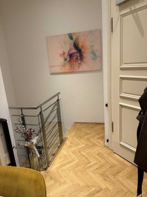 Stilvolle Maisonette im Altbau - Toplage