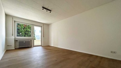Schicke WG-Wohnung. 2 helle Zimmer mit
TOP-Badezimmer und moderner Küche auf
51 m². Stellplatz.