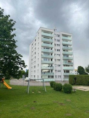 Brück Immobilien - Kapitalanlage, geräumige 3 Zi.-Eigentumswohnung mit Loggia.