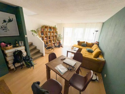 Haus im Haus! Helle 3ZW Maisonette mit 2 Balkonen in einem Hinterhaus. Sehr ruhig gelegen.