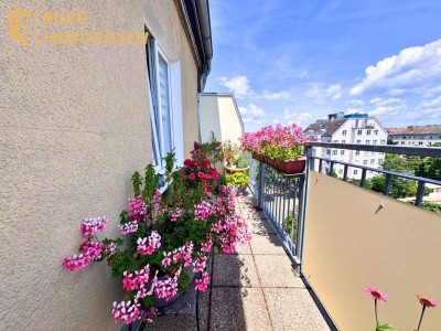 Wohnen mit Weitblick – charmante Dachgeschosswohnung mit Terrasse in Ruhelage des 12. Bezirks