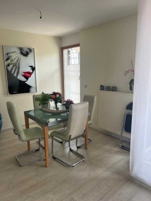 Schöne, helle 2,5-Zimmerwohnung mit Balkon und EBK