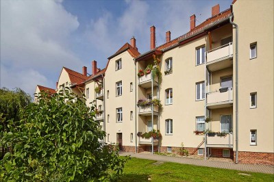 Großzügige Ein-Zimmer-Wohnung sucht mit Balkon