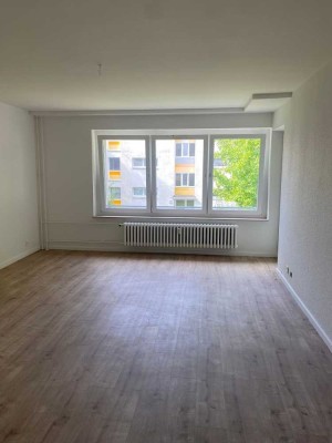 Renovierte 4 - Zimmer Wohnung in  ruhiger LAge