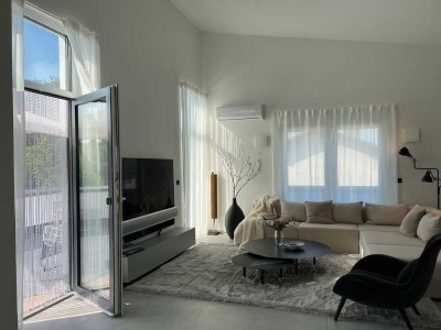 Modernes Penthouse mit Weitblick Einbauküche und 2 Garagen ....sofort einziehen
