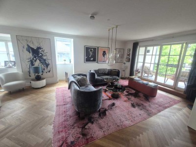 Ein Zuhause mit Geschichte und Zukunft – luxuriöse Maisonette im Diplomatenviertel