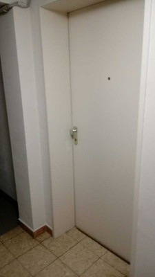 kl. Souterrain Hobbyraum, Büro, Praxis o.ä.
