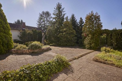 EFH auf großem Grundstück mit uneinsehbarem Garten und vielseitigen Nutzungsmöglichkeiten!