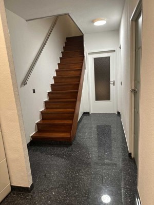 PROVISIONSFREI! Köln-Junkersdorf, 4 Zimmer Maisonette-Wohnung zu Verkaufen inklusive Stellplatz