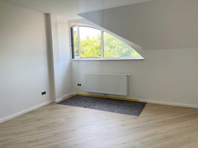 Erstbezug mit Terrasse: Stilvolle Maisonette Wohnung
