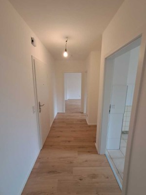 Helle 2-Zimmer Wohnung im Erdgeschoss in Bergisch Gladbach