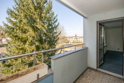 Balkon. Aufzug. Ankommen.