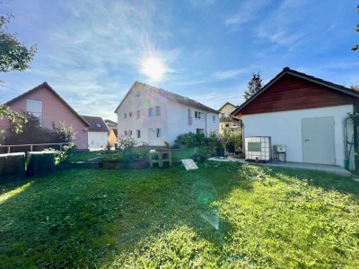 Ziehen Sie mit Ihren Eltern ein - 
modernisierter Massivbau mit 3 Einheiten - toller Garten