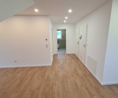 Neuwertige 2-Zimmer-DG-Wohnung in Dattenberg