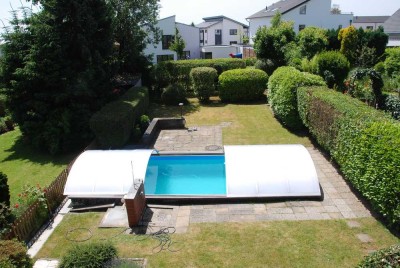 92qm, 3 Zimmer KDB im 2FMH mit Gartenanteil, Pool und Stellplatz vor dem Haus