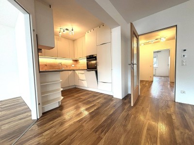4-ZIMMER WOHNUNG 100m²! NEUWERTIGER ZUSTAND! RUHIG! SONNIG!