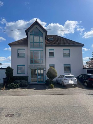 4 Zimmer, Küche und Bad Wohnung mit Balkon PS-Winzeln