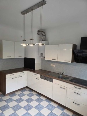 1200 € - 98.37 m² - 4.0 Zi.