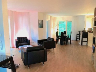 POSTMODERNER VILLEN-NEUBAU in traumhaft schöner Allee-Lage