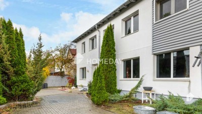 Einzigartige DG-Wohnung mit Luxusausstattung, Wellnessbereich & großzügigem Außenbereich (ca. 80m²)