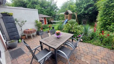 Vollunterkellerte Doppelhaushälfte in  Spielstraße mit Garage/Garten in Nähe des Bottrop Hbf