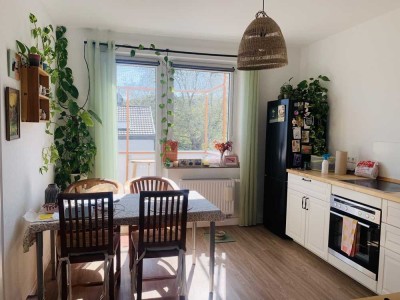 Schöne 2 ZKDB Wohnung mit Balkon in Bahnhofsnähe