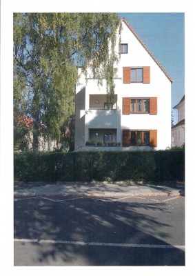 Ansprechende und modernisierte 4-Raum-Wohnung mit gehobener Innenausstattung mit EBK in Göttingen