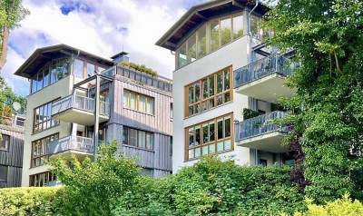 Traumhaftes, ruhiges Wohnen mit Elbblick & großem Balkon, besonderes Flair!