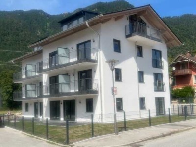 Für Kapitalanleger! Top Mieter !
Neubauprojekt: Moderne 2-Zimmer-Wohnung mit Balkon, incl. Tiefgara