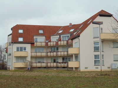 Gut aufgeteilte 2 Raum-Wohnung in ruhiger Wohnanlage. Mit Balkon und KFZ-Stellpatz