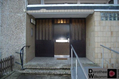 !Neuer Preis! Schöne 2 Zimmer Etagenwohnung mit Wintergarten